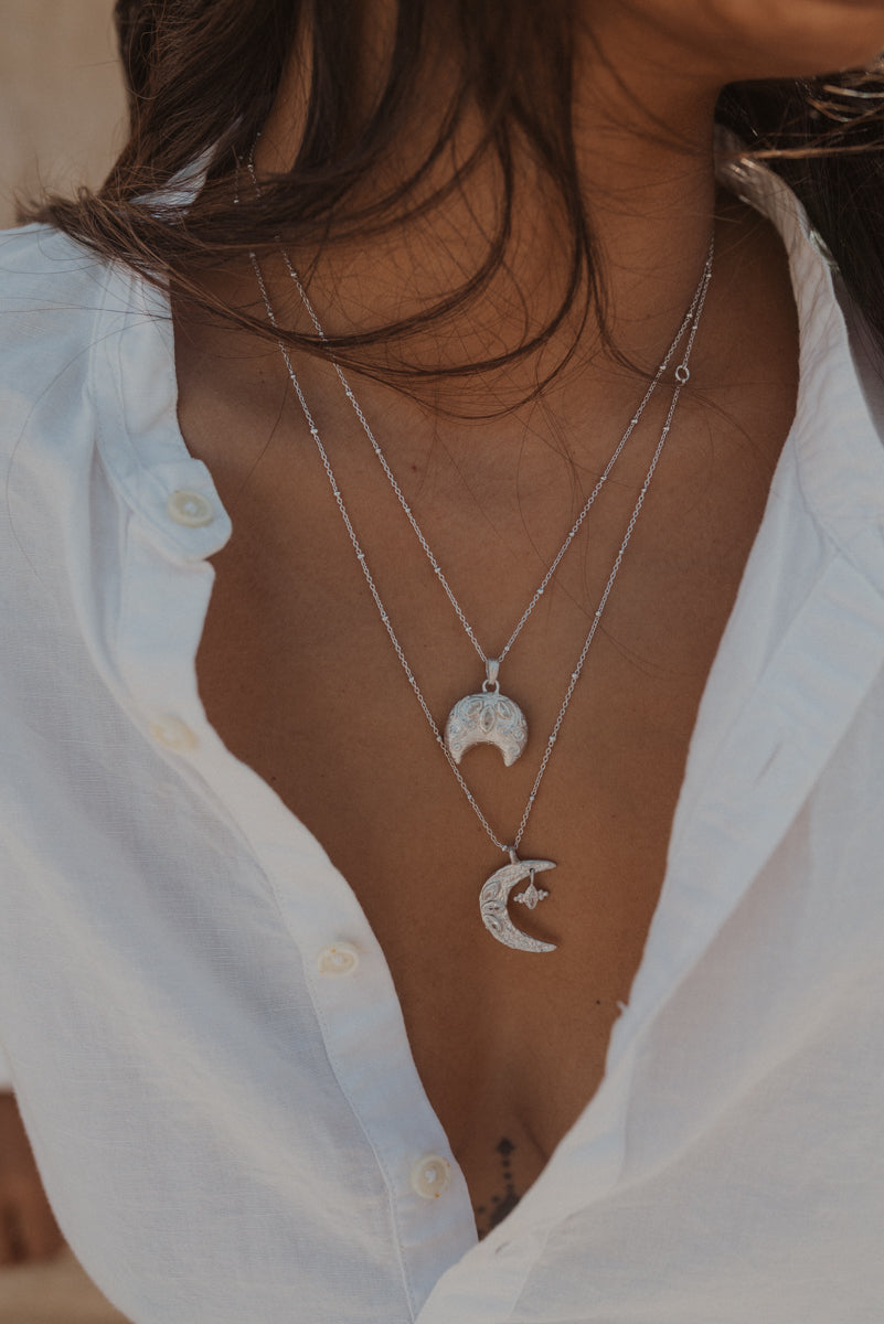 • SELENE •