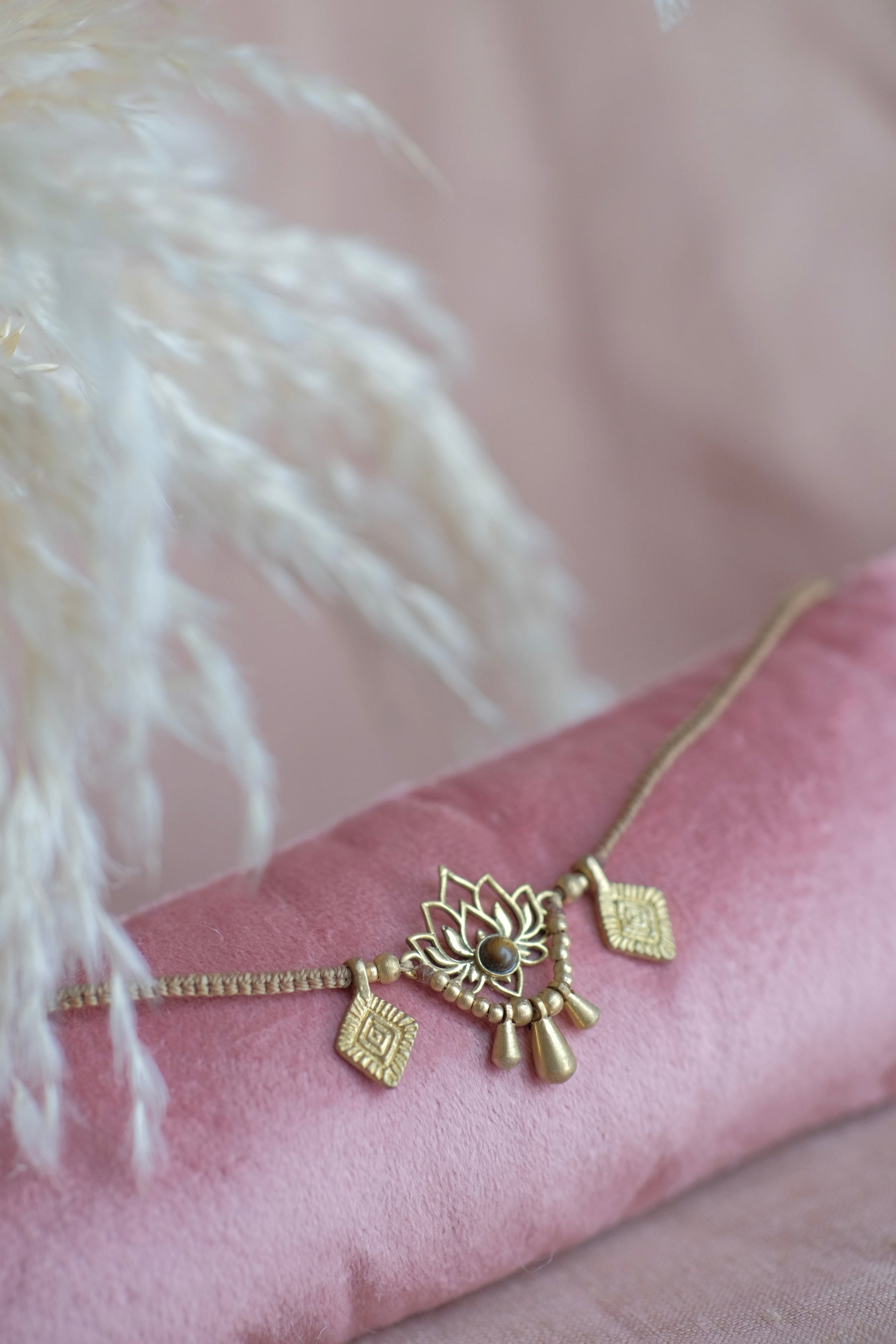 • Collana Lotus - Occhio di tigre •