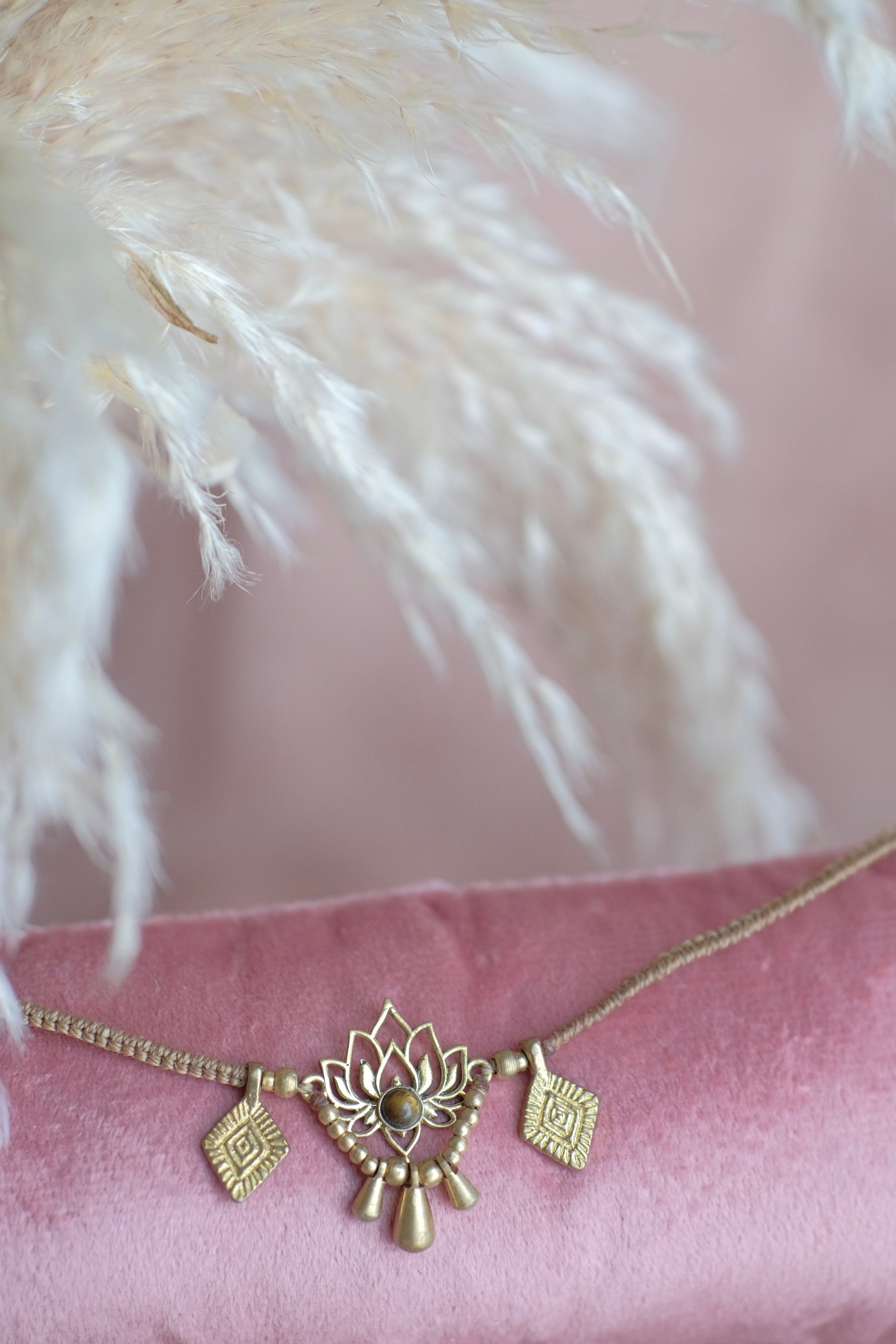 • Collana Lotus - Occhio di tigre •